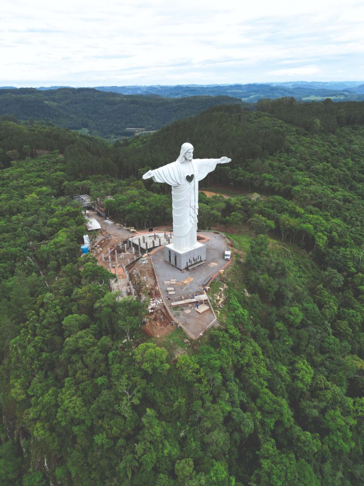 Visitas ao Cristo reabrem, Trem dos Vales é cancelado. Qual é o futuro do turismo no Vale do Taquari?