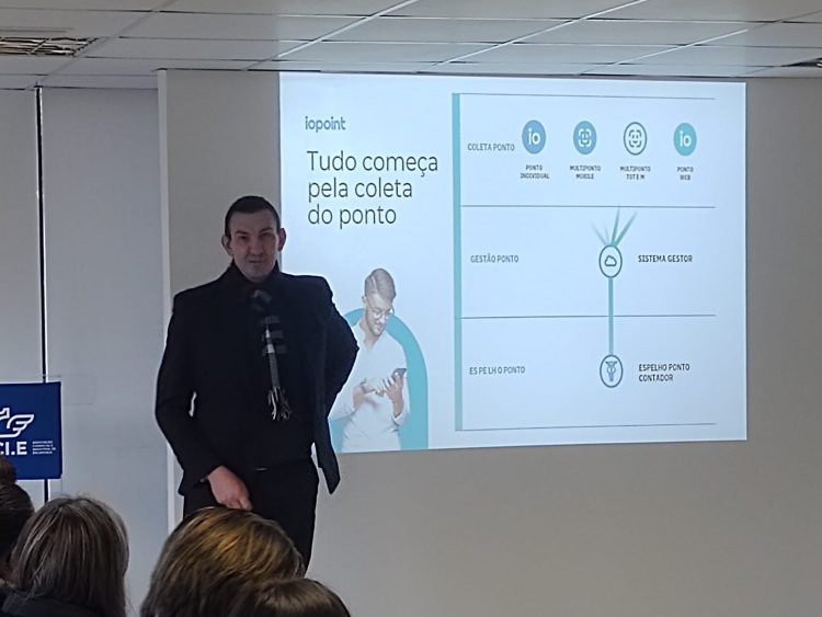 Café com Novidades destaca sistema de coleta de ponto por reconhecimento facial