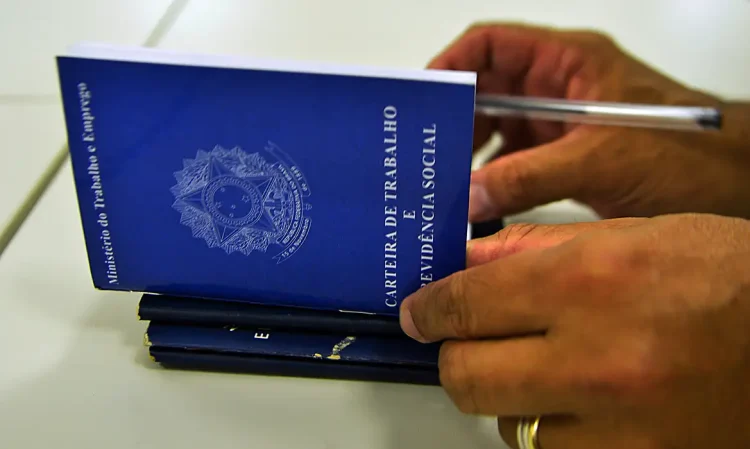 Demissões recuam e sinalizam recuperação no mercado de trabalho regional
