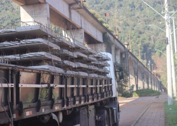 Primeiros materiais para reconstrução da Ponte Brochado da Rocha chegam a Muçum