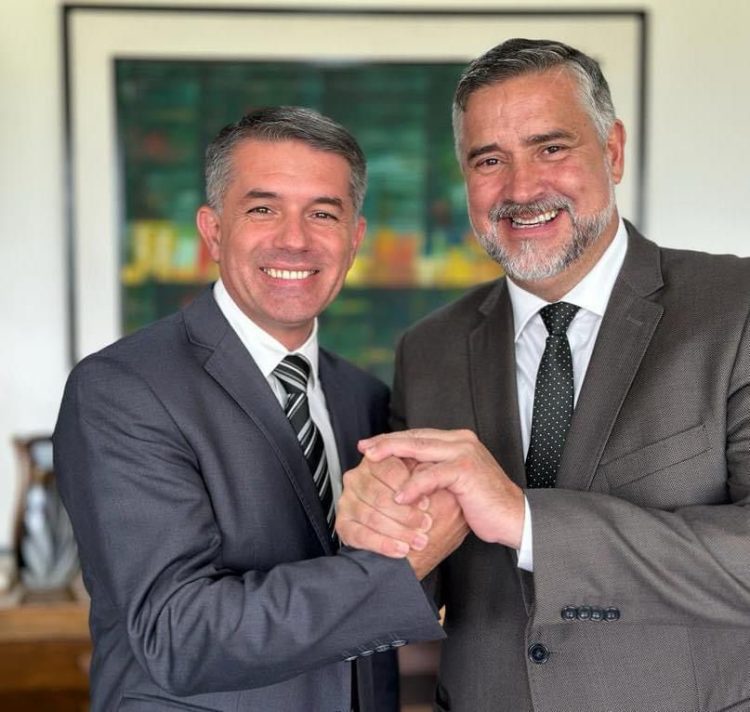 Maneco Hassen assume Secretaria da Reconstrução do Rio Grande do Sul