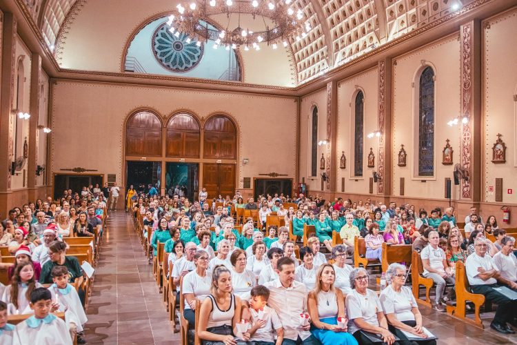 Igreja Matriz recebe abertura do Natal Mais Encantado