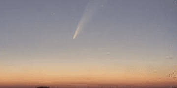 Fotógrafo registra cometa raro no céu do Rio Grande do Sul