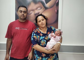 MARIA CECÍLIA É A PRIMEIRA BEBÊ DE 2025 NA MATERNIDADE DO HBST