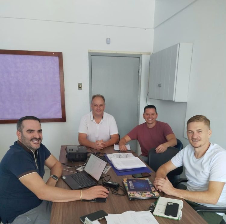 Reunião Define Andamento da Construção da escola de 12 Salas