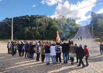 Festa Junina reúne idosos em tarde de alegria e confraternização no CRAS de Coqueiro Baixo