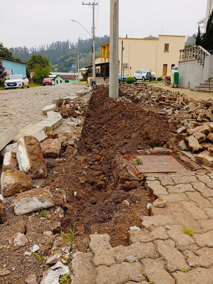 Coqueiro Baixo investe em melhorias na infraestrutura urbana