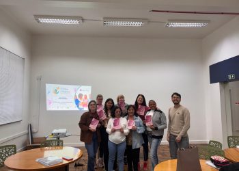 Mulheres que Transformam entrega kits escolares às participantes no Vale do Taquari