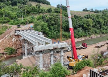 Ponte entre Relvado e Encantado chega a 70% de execução